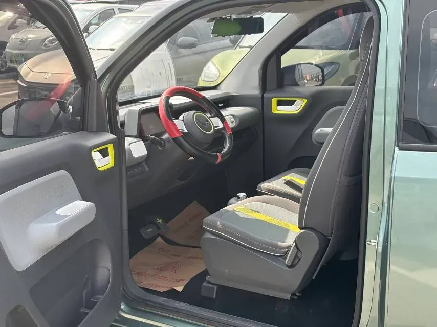 2022 WuLing HongGuang MINI EV BEV 26.5KWH,autocango,china used car exporter,china ev exporter,chinese used car exporter,chinese used ev exporter