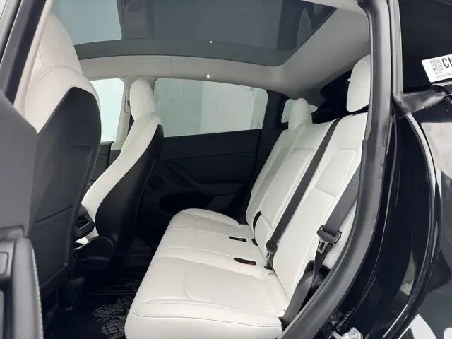 2022 Tesla Model Y BEV 60KWH,autocango,china used car exporter,china ev exporter,chinese used car exporter,chinese used ev exporter