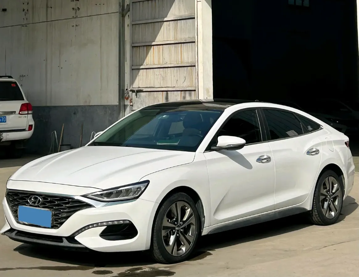 2019 Hyundai La Festa 1.6T 190HP L4 7DCT,autocango,china used car exporter,china ev exporter,chinese used car exporter,chinese used ev exporter