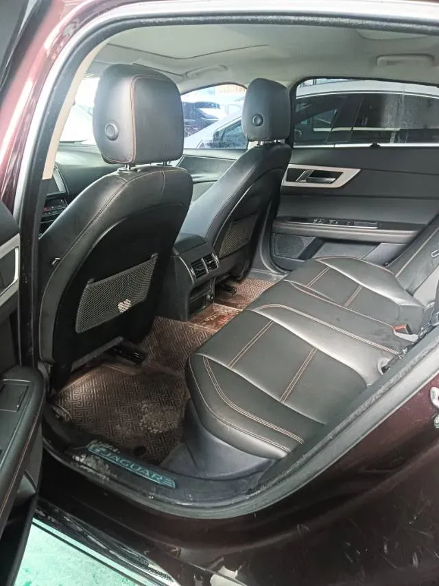 2019 Jeep Cherokee 2.0T 265HP L4 9AT,autocango,china used car exporter,china ev exporter,chinese used car exporter,chinese used ev exporter