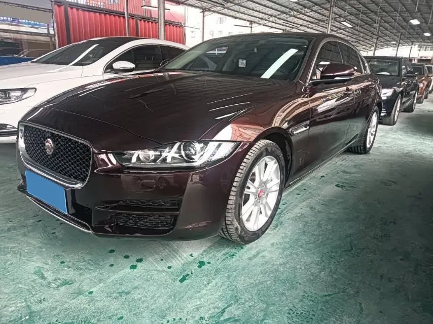 2019 Jeep Cherokee 2.0T 265HP L4 9AT,autocango,china used car exporter,china ev exporter,chinese used car exporter,chinese used ev exporter