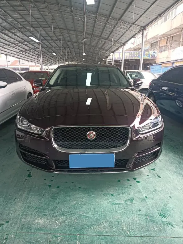 2019 Jeep Cherokee 2.0T 265HP L4 9AT,autocango,china used car exporter,china ev exporter,chinese used car exporter,chinese used ev exporter