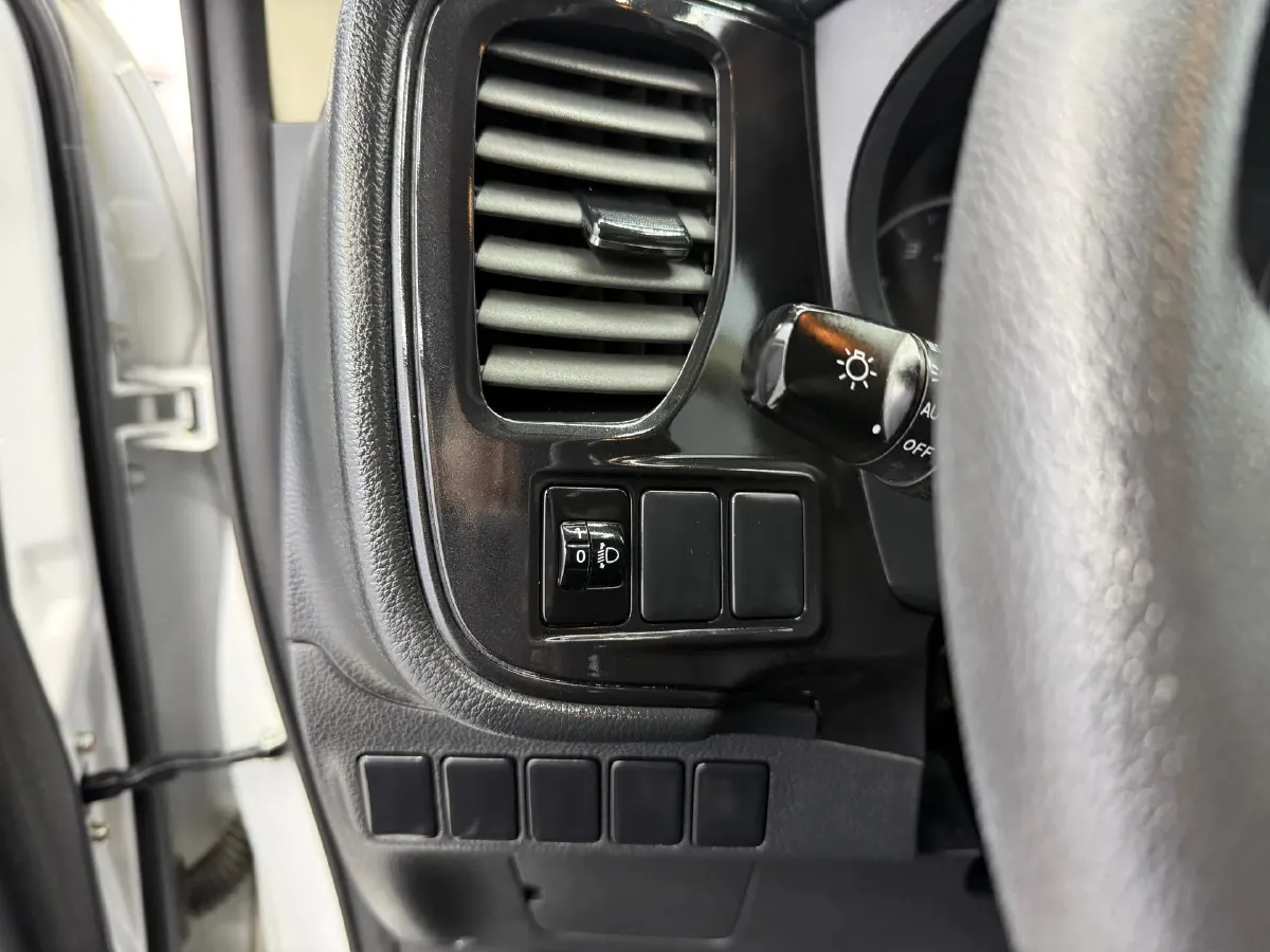 2021 Mitsubishi Outlander 2.0L 166HP L4 CVT,autocango,china used car exporter,china ev exporter,chinese used car exporter,chinese used ev exporter