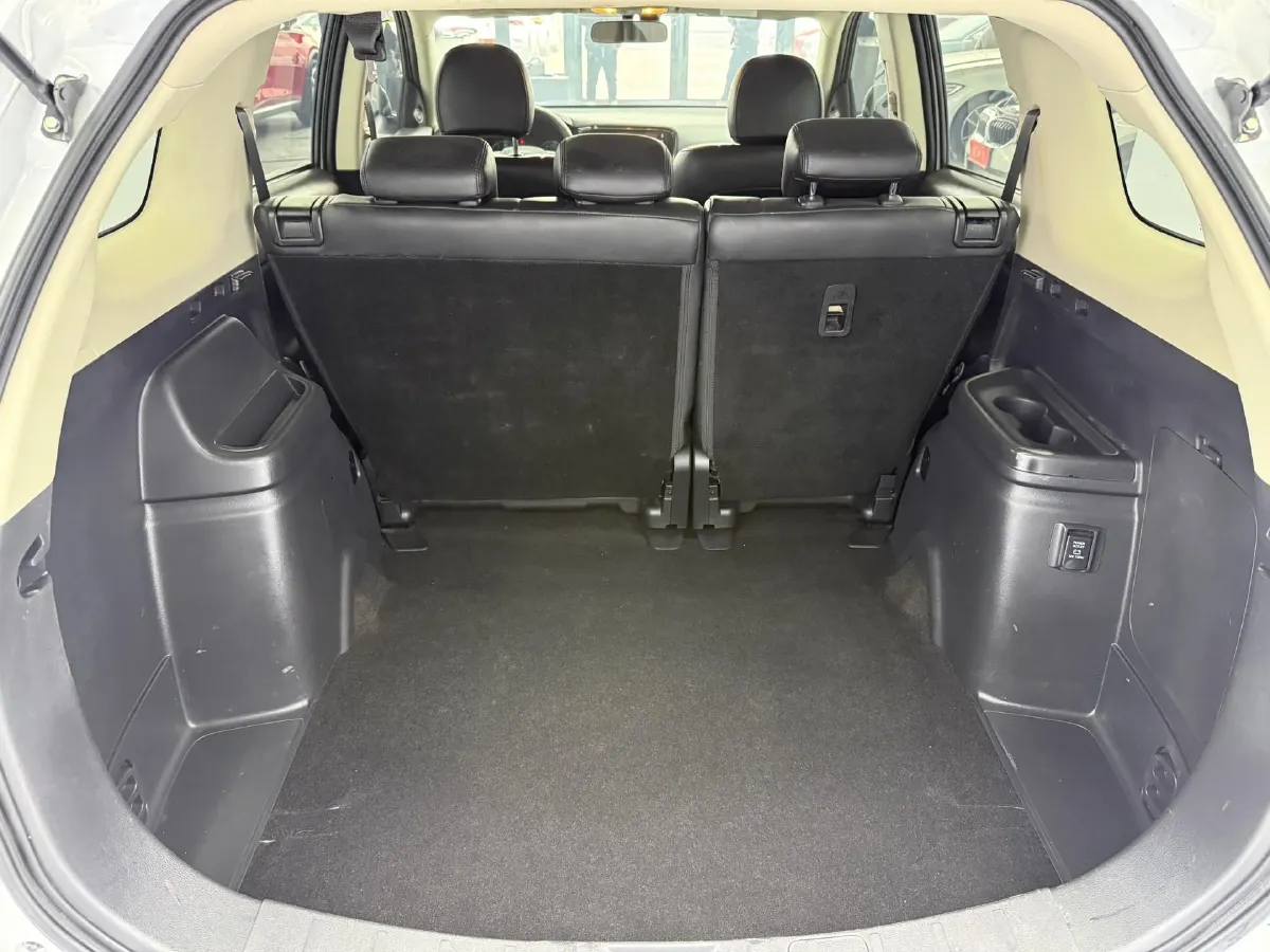 2021 Mitsubishi Outlander 2.0L 166HP L4 CVT,autocango,china used car exporter,china ev exporter,chinese used car exporter,chinese used ev exporter