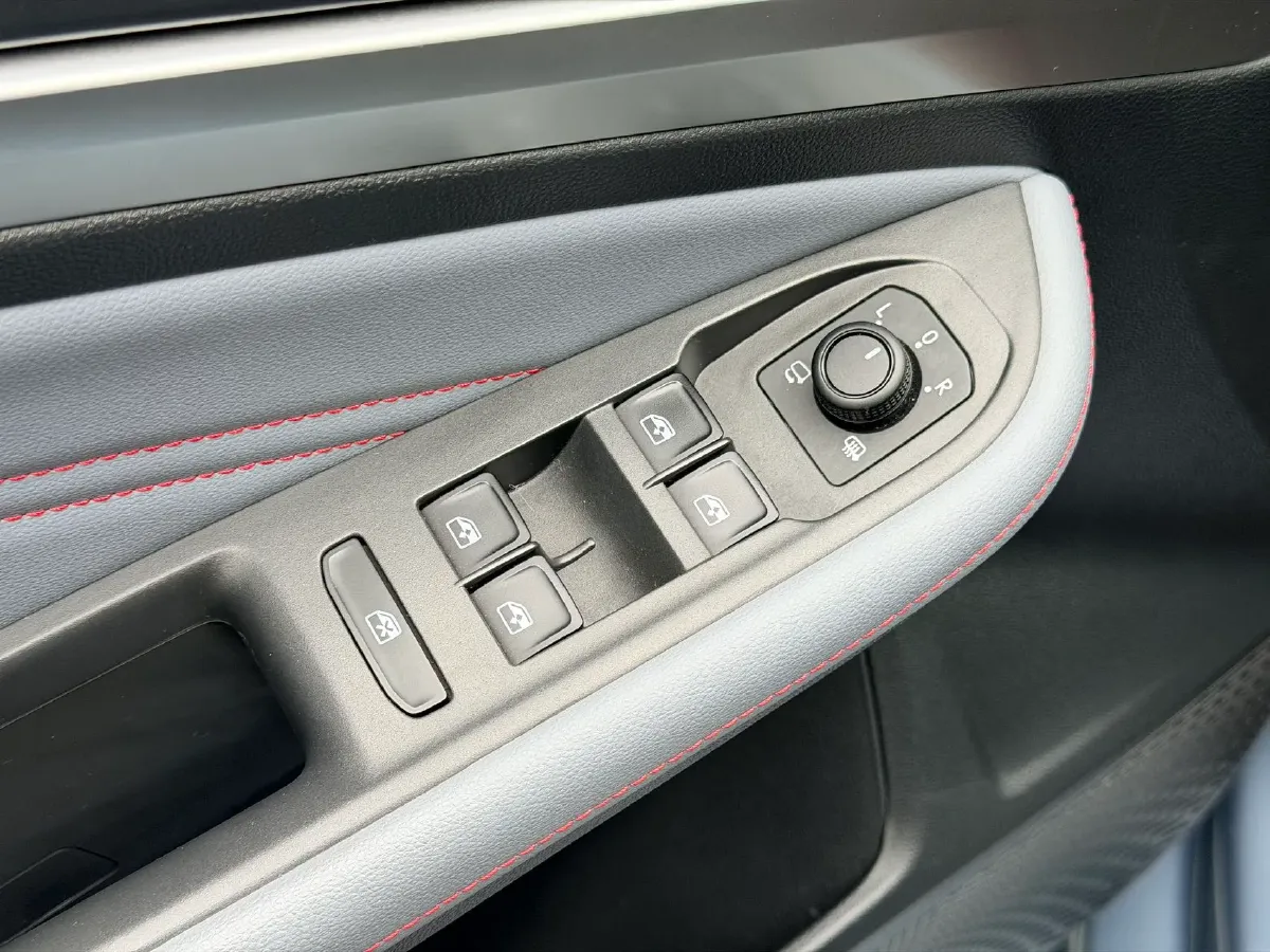 2022 Jetour DASHING i-DM 1.5T 156HP L4 3DHT PHEV 19.27KWH,autocango,china used car exporter,china ev exporter,chinese used car exporter,chinese used ev exporter