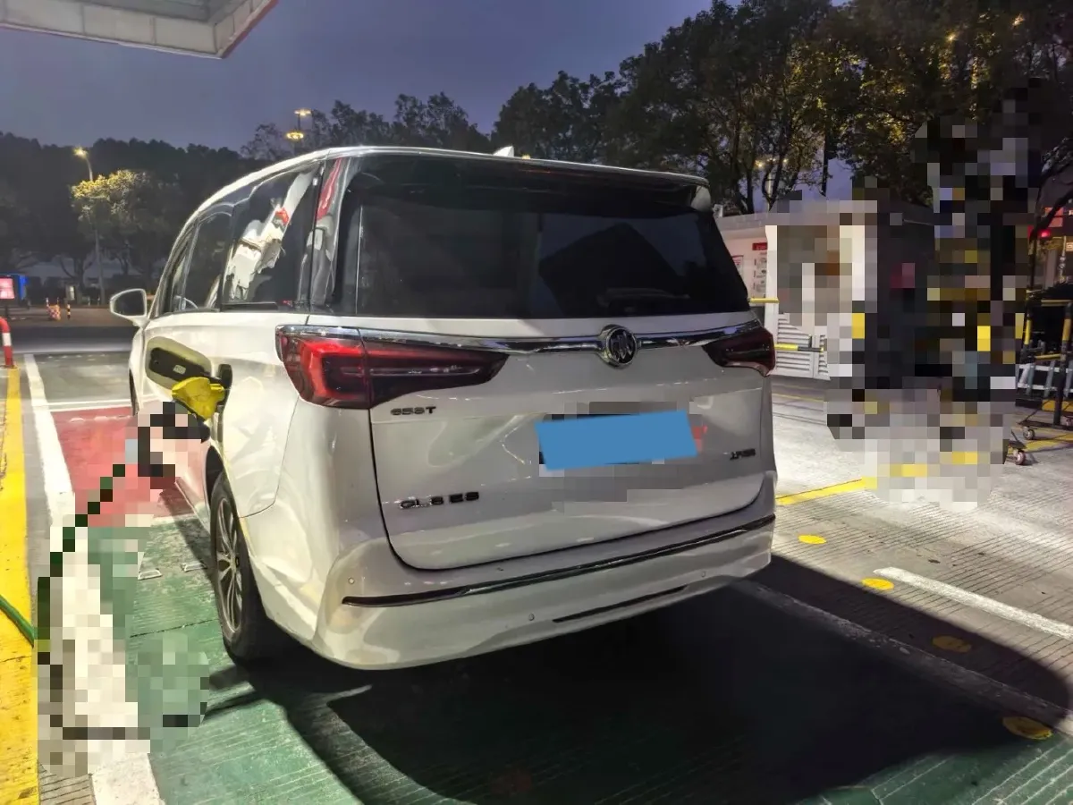 2022 Buick GL8 2.0T 237HP L4 9AT,autocango,china used car exporter,china ev exporter,chinese used car exporter,chinese used ev exporter