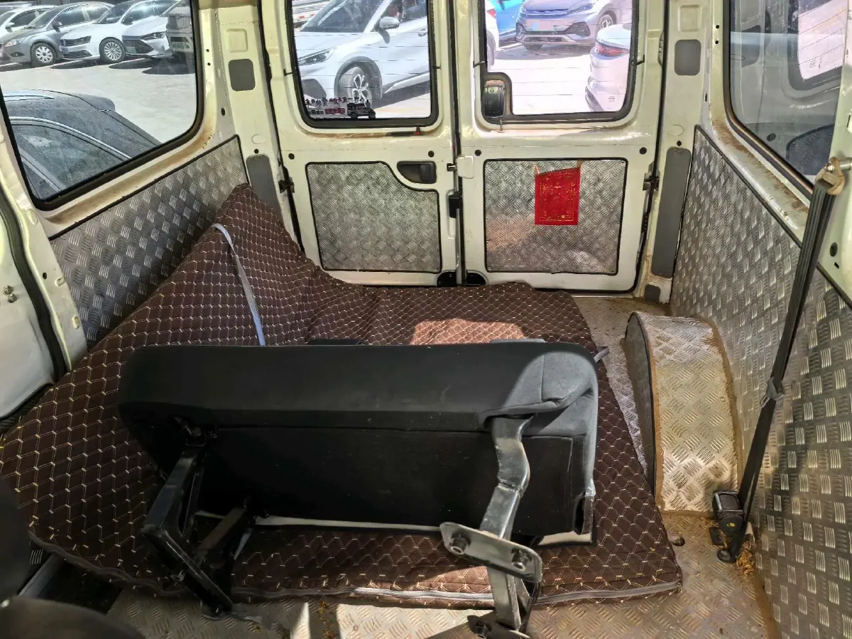 2023 MAXUS XinTu V80 2.0T 127HP L4 6MT,autocango,china used car exporter,china ev exporter,chinese used car exporter,chinese used ev exporter