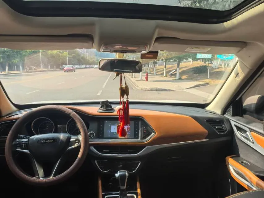 2017 Zotye T300 1.5T 144HP L4 CVT,autocango,china used car exporter,china ev exporter,chinese used car exporter,chinese used ev exporter