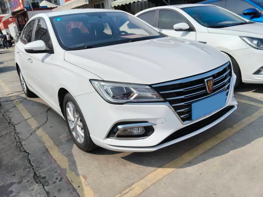 2020 Roewe i5 1.5L 120HP L4 5MT,autocango,china used car exporter,china ev exporter,chinese used car exporter,chinese used ev exporter