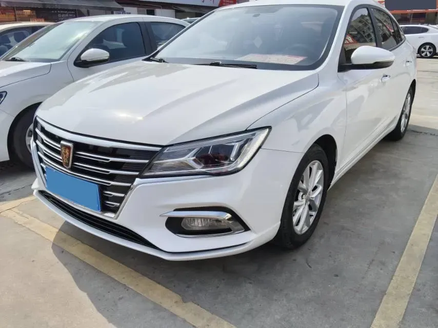 2020 Roewe i5 1.5L 120HP L4 5MT,autocango,china used car exporter,china ev exporter,chinese used car exporter,chinese used ev exporter