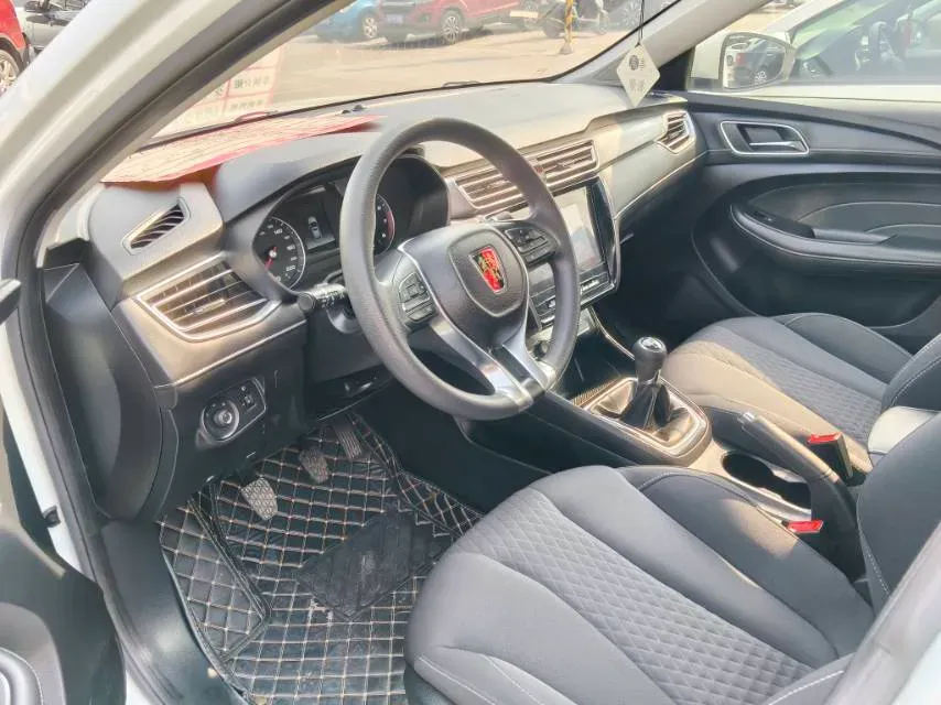 2020 Roewe i5 1.5L 120HP L4 5MT,autocango,china used car exporter,china ev exporter,chinese used car exporter,chinese used ev exporter