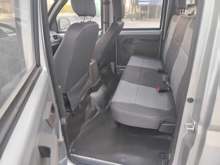 2023 WuLing RongGuang New Truck 2.0L 136HP L4 5MT,autocango,china used car exporter,china ev exporter,chinese used car exporter,chinese used ev exporter