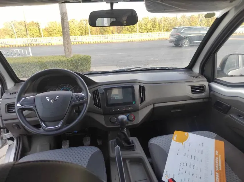 2023 WuLing RongGuang New Truck 2.0L 136HP L4 5MT,autocango,china used car exporter,china ev exporter,chinese used car exporter,chinese used ev exporter