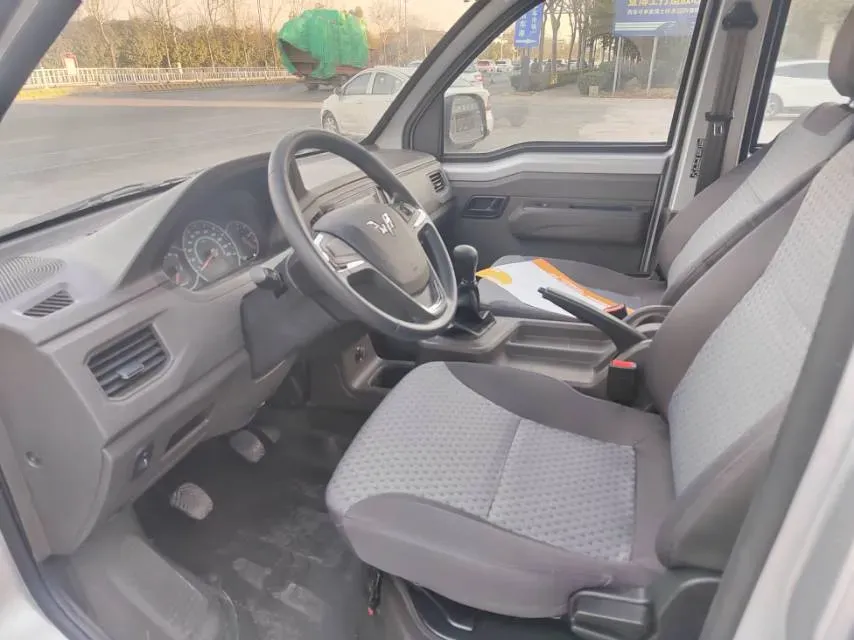 2023 WuLing RongGuang New Truck 2.0L 136HP L4 5MT,autocango,china used car exporter,china ev exporter,chinese used car exporter,chinese used ev exporter