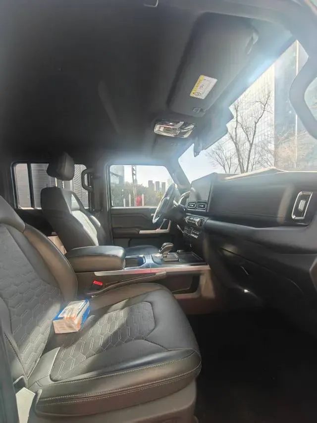 2025 212 212 T01 2.0T 252HP L4 8AT,autocango,china used car exporter,china ev exporter,chinese used car exporter,chinese used ev exporter