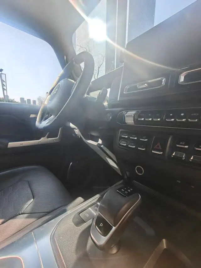 2025 212 212 T01 2.0T 252HP L4 8AT,autocango,china used car exporter,china ev exporter,chinese used car exporter,chinese used ev exporter