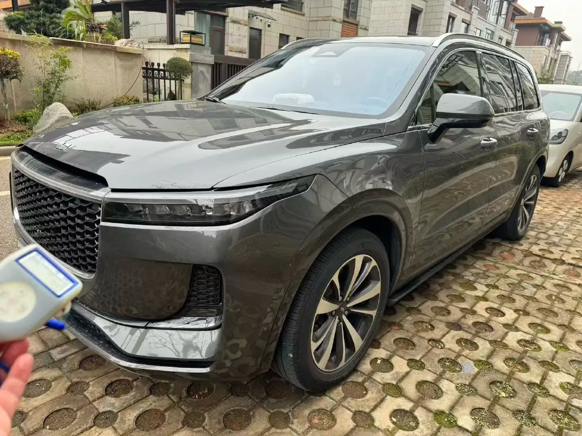 2021 Li ONE Range Extended 131HP REEV 40.5KWH,autocango,china used car exporter,china ev exporter,chinese used car exporter,chinese used ev exporter