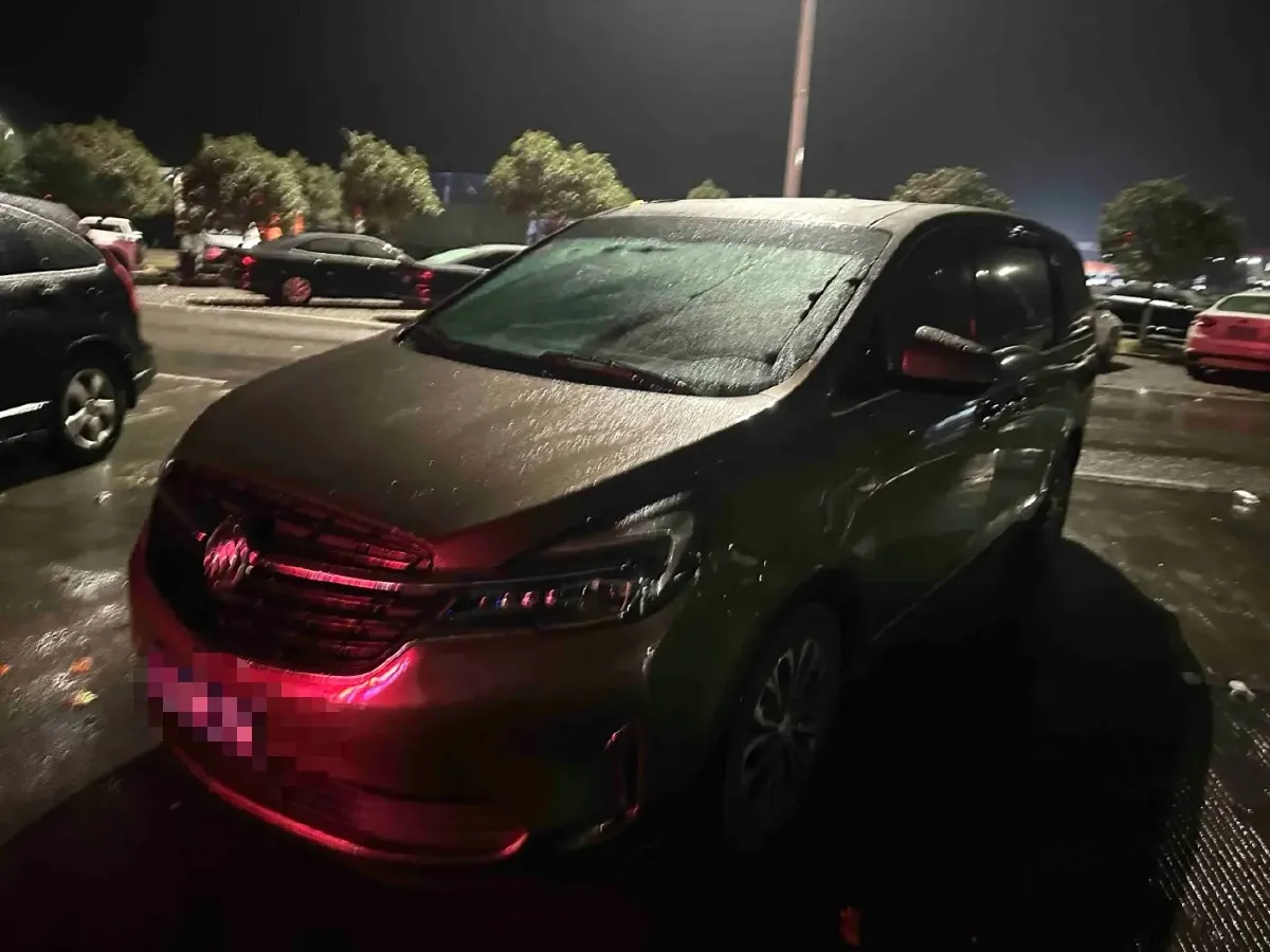 2021 Buick GL8 2.0T 237HP L4 9AT,autocango,china used car exporter,china ev exporter,chinese used car exporter,chinese used ev exporter