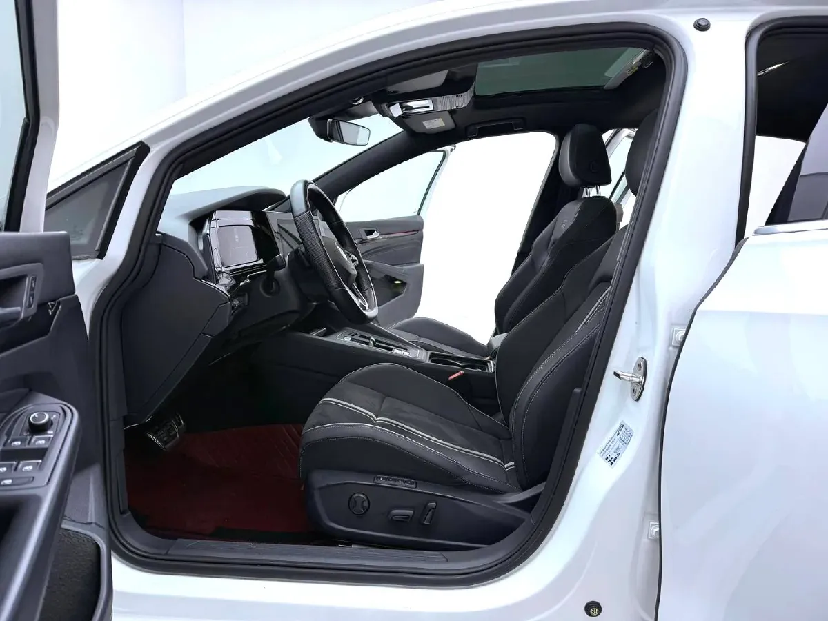 2021 Volkswagen Golf 1.4T 150HP L4 7DCT,autocango,china used car exporter,china ev exporter,chinese used car exporter,chinese used ev exporter