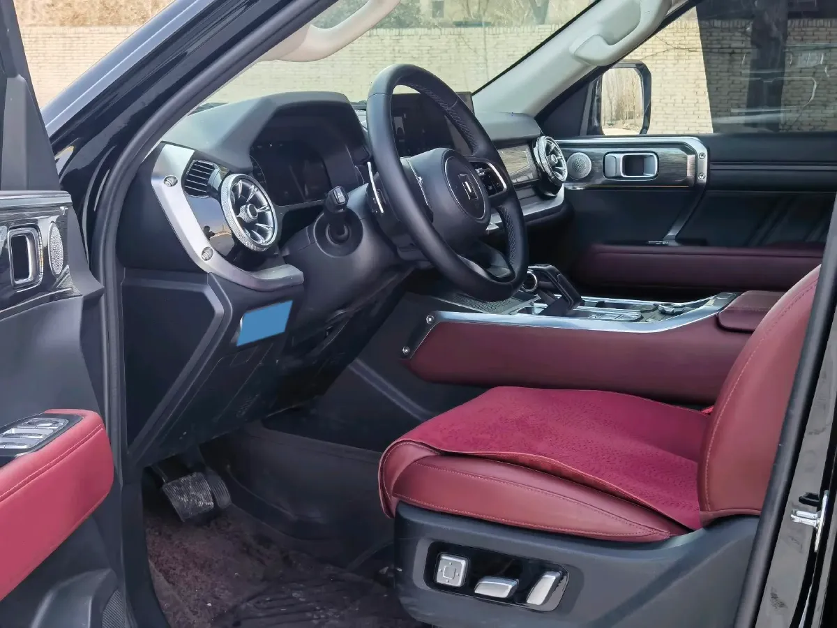 2024 Tank 400 2.0T 252HP L4 9AT PHEV 36.7/37.1KWH,autocango,china used car exporter,china ev exporter,chinese used car exporter,chinese used ev exporter