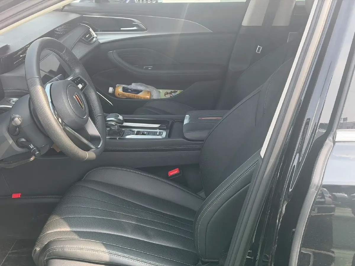 2023 HongQi H5 2.0T 224HP L4 8AT,autocango,china used car exporter,china ev exporter,chinese used car exporter,chinese used ev exporter