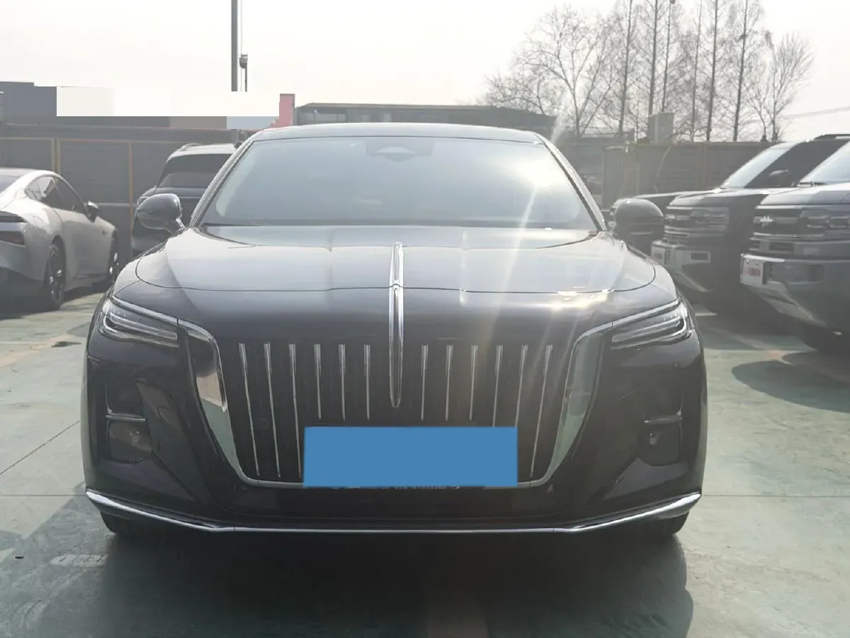 2023 HongQi H5 2.0T 224HP L4 8AT,autocango,china used car exporter,china ev exporter,chinese used car exporter,chinese used ev exporter
