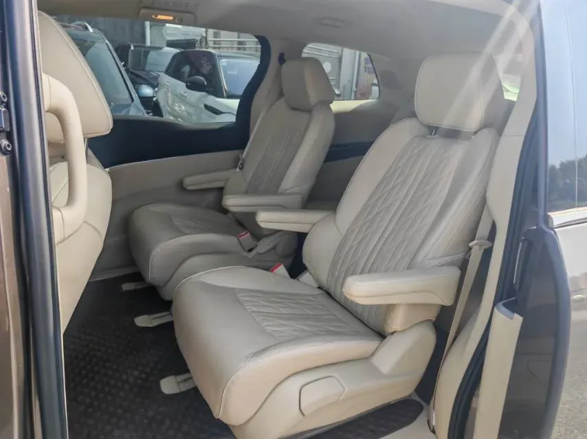 2023 Buick GL8 2.0T 237HP L4 9AT,autocango,china used car exporter,china ev exporter,chinese used car exporter,chinese used ev exporter