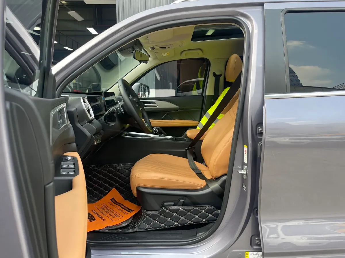 2023 Haval H5 2.0T 224HP L4 8AT,autocango,china used car exporter,china ev exporter,chinese used car exporter,chinese used ev exporter