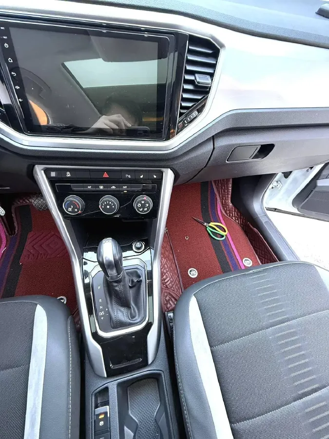 2021 Volkswagen T-Roc 1.4T 150HP L4 7DCT,autocango,china used car exporter,china ev exporter,chinese used car exporter,chinese used ev exporter