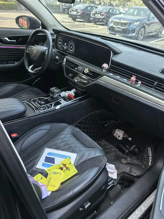 2022 HongQi HS5 2.0T 224HP L4 6AT,autocango,china used car exporter,china ev exporter,chinese used car exporter,chinese used ev exporter