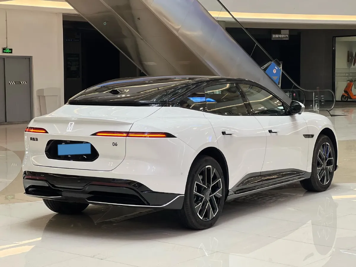 2025 Avatr 06 BEV,autocango,china used car exporter,china ev exporter,chinese used car exporter,chinese used ev exporter