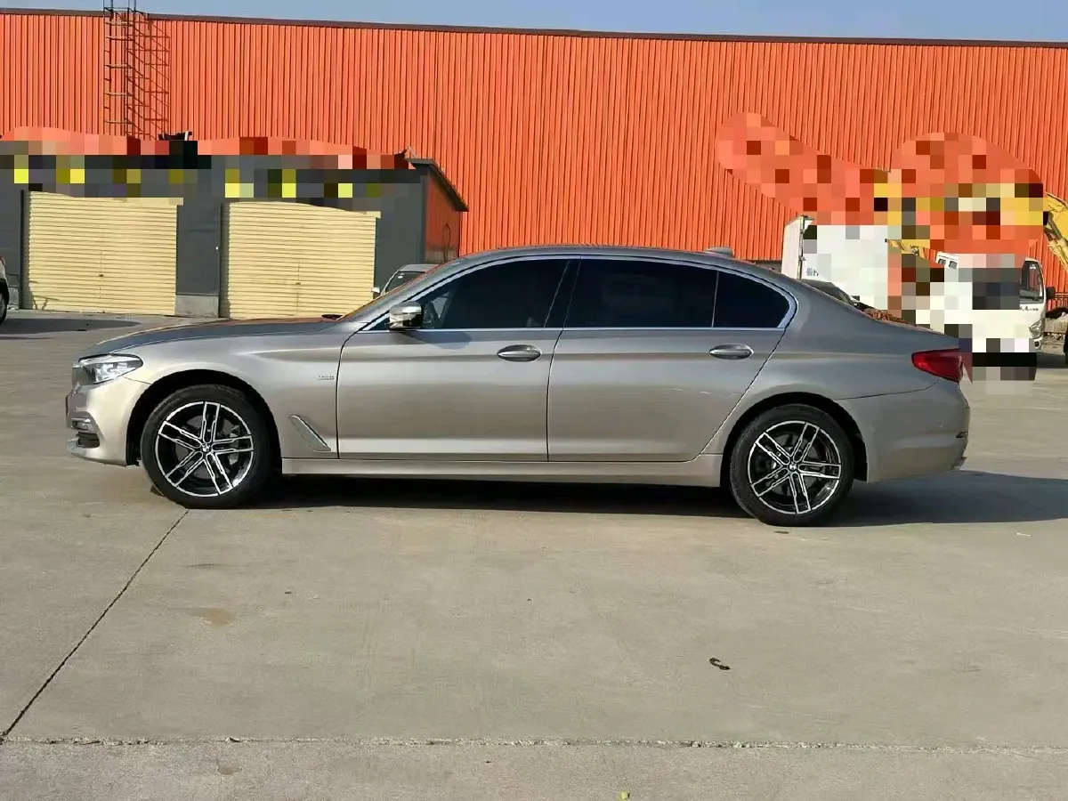 2020 BMW 5 Series 2.0T 252HP L4 8AT,autocango,china used car exporter,china ev exporter,chinese used car exporter,chinese used ev exporter