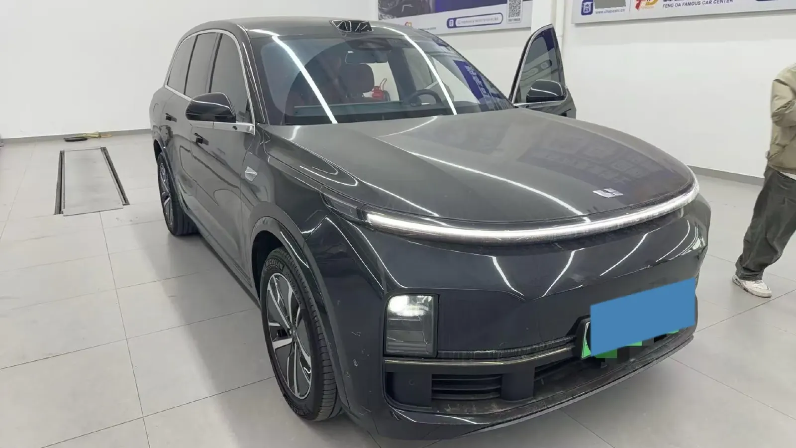 2024 Toyota Granvia 2.5L 189HP L4 E-CVT Hybrid,autocango,china used car exporter,china ev exporter,chinese used car exporter,chinese used ev exporter