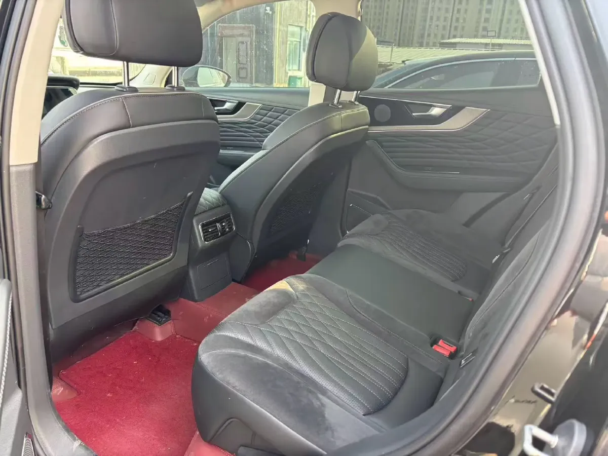 2022 HongQi HS5 2.0T 224HP L4 6AT,autocango,china used car exporter,china ev exporter,chinese used car exporter,chinese used ev exporter