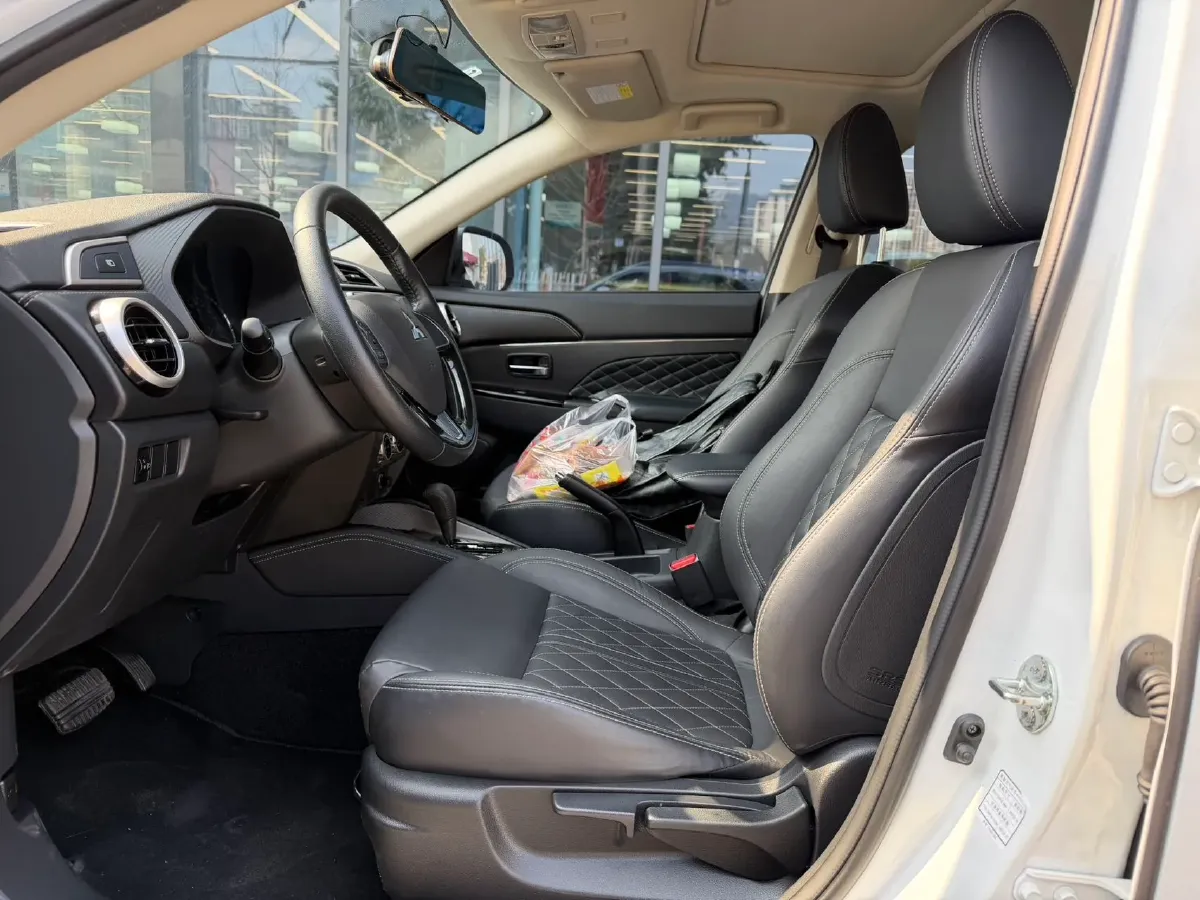 2020 Mitsubishi ASX 2.0L 166HP L4 CVT,autocango,china used car exporter,china ev exporter,chinese used car exporter,chinese used ev exporter