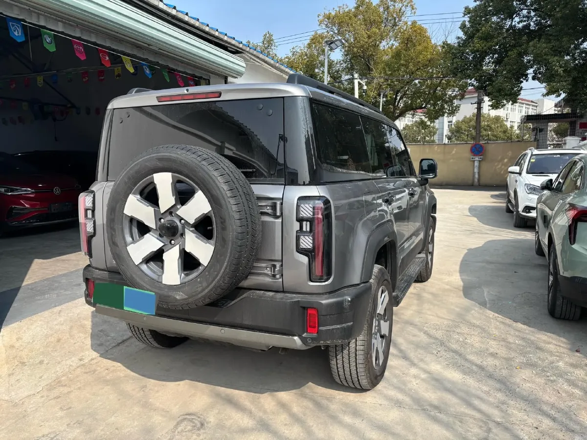 2025 Beijing BJ40 REEV REEV 188HP REEV 40.3KWH,autocango,china used car exporter,china ev exporter,chinese used car exporter,chinese used ev exporter