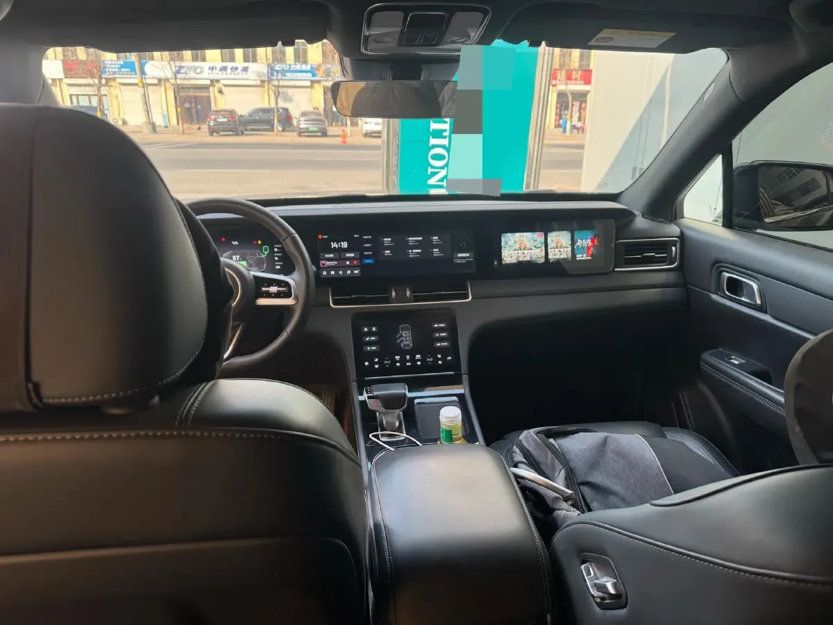 2021 Li ONE Range Extended 131HP REEV 40.5KWH,autocango,china used car exporter,china ev exporter,chinese used car exporter,chinese used ev exporter