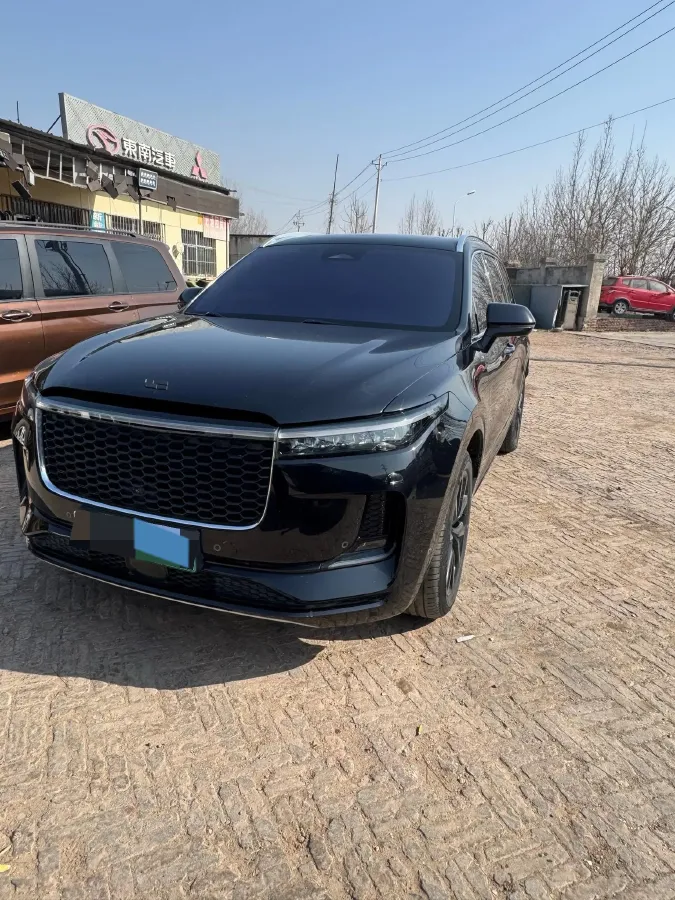 2021 Li ONE Range Extended 131HP REEV 40.5KWH,autocango,china used car exporter,china ev exporter,chinese used car exporter,chinese used ev exporter