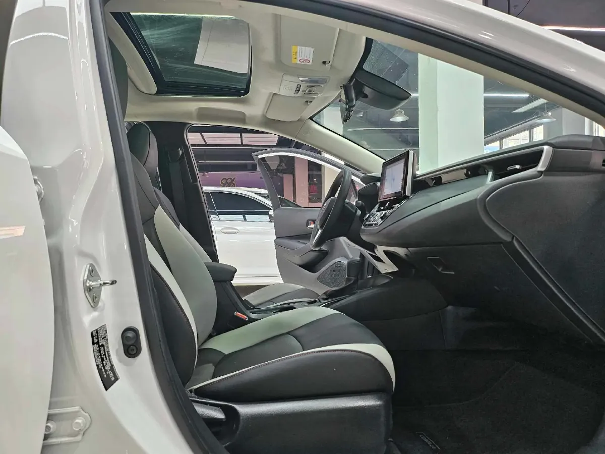 2021 Toyota Corolla 1.2T 116HP L4 CVT,autocango,china used car exporter,china ev exporter,chinese used car exporter,chinese used ev exporter