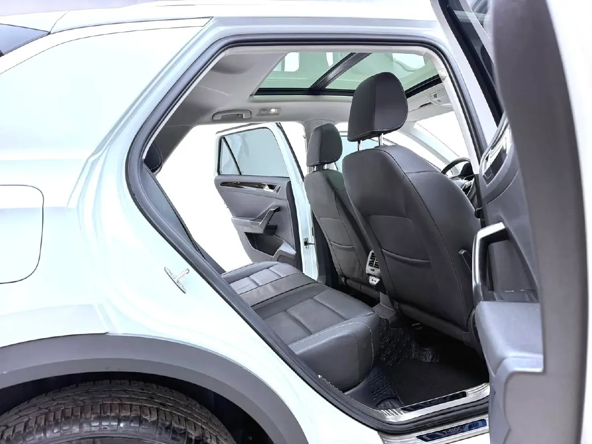 2021 Volkswagen T-Roc 1.4T 150HP L4 7DCT,autocango,china used car exporter,china ev exporter,chinese used car exporter,chinese used ev exporter