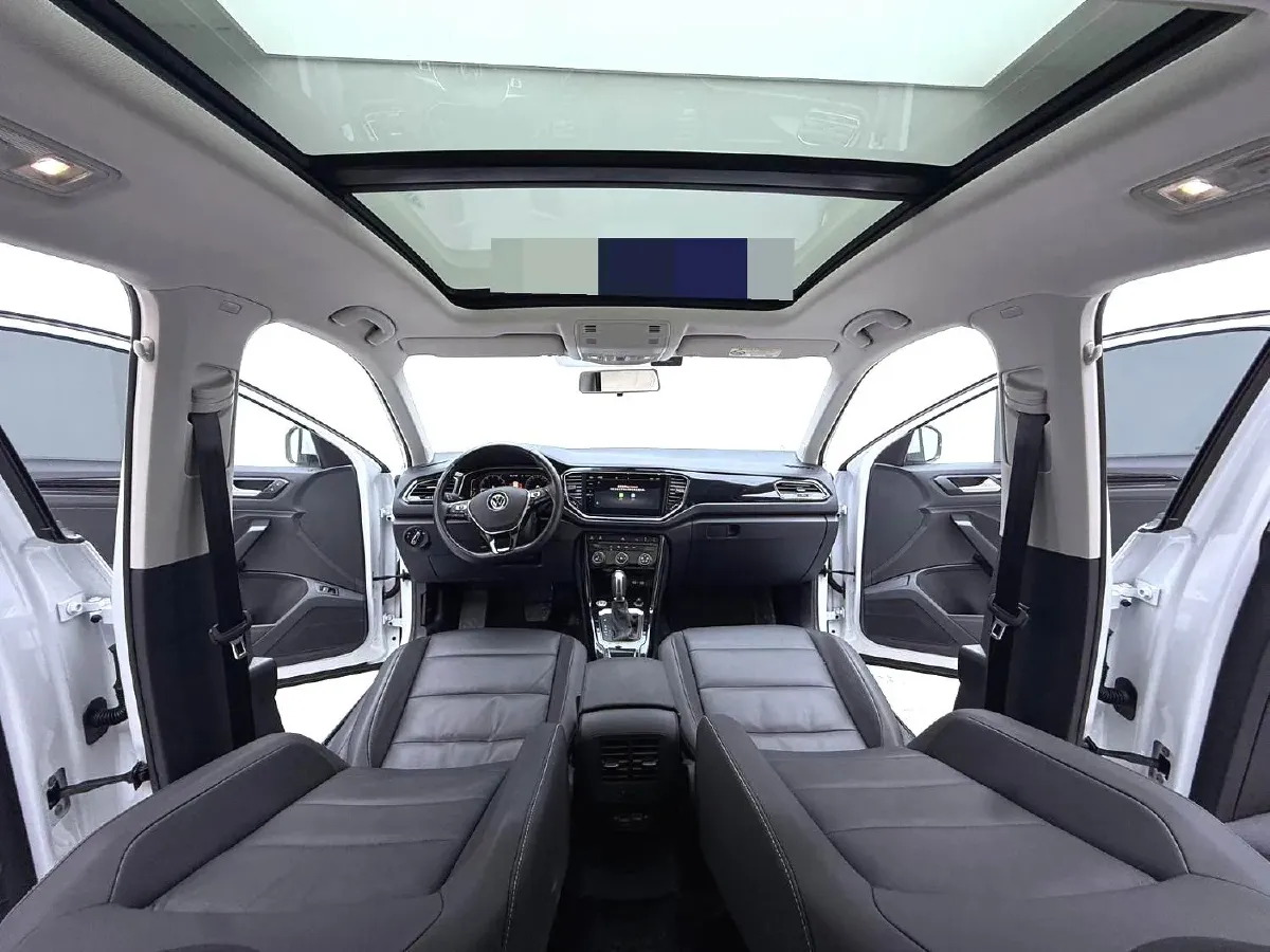 2021 Volkswagen T-Roc 1.4T 150HP L4 7DCT,autocango,china used car exporter,china ev exporter,chinese used car exporter,chinese used ev exporter