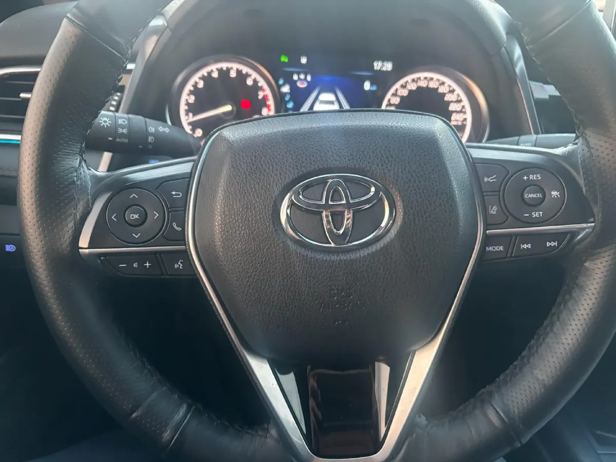 2023 Toyota Camry 2.0L 177HP L4 CVT,autocango,china used car exporter,china ev exporter,chinese used car exporter,chinese used ev exporter