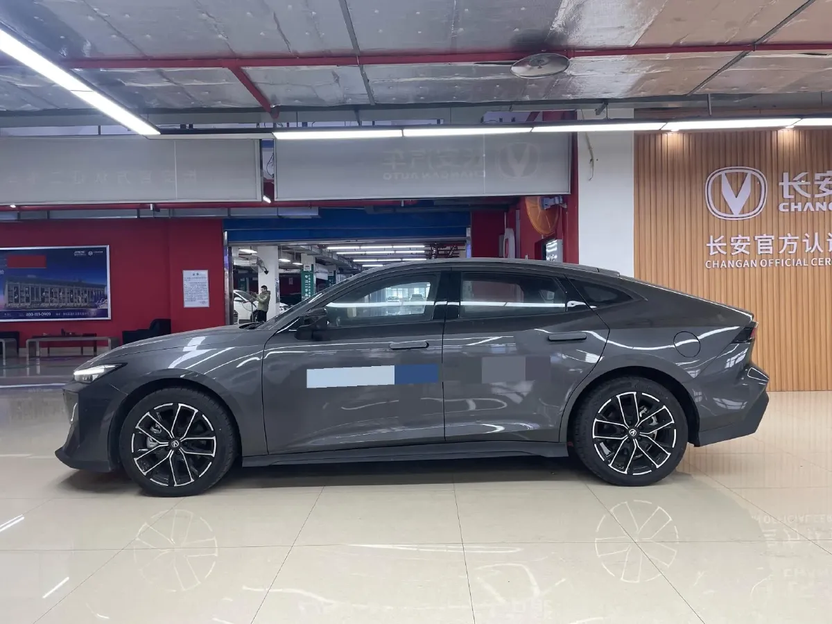 2024 ChangAn UNI-V iDD 1.5L 110HP L4 E-CVT PHEV 18.99KWH,autocango,china used car exporter,china ev exporter,chinese used car exporter,chinese used ev exporter