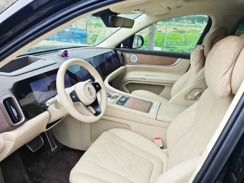 2024 AITO AITO M9 1.5T 152HP L4 REEV 42KWH,autocango,china used car exporter,china ev exporter,chinese used car exporter,chinese used ev exporter