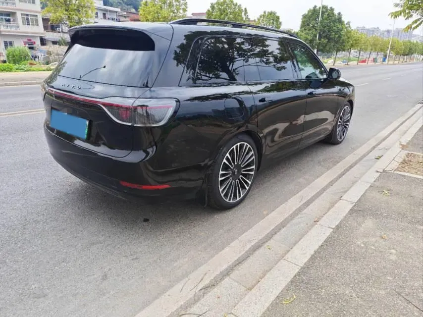 2024 AITO AITO M9 1.5T 152HP L4 REEV 42KWH,autocango,china used car exporter,china ev exporter,chinese used car exporter,chinese used ev exporter