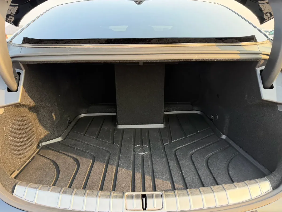 2024 Denza DenzaZ9 2.0T 207HP L4 E-CVT PHEV 38.5KWH,autocango,china used car exporter,china ev exporter,chinese used car exporter,chinese used ev exporter