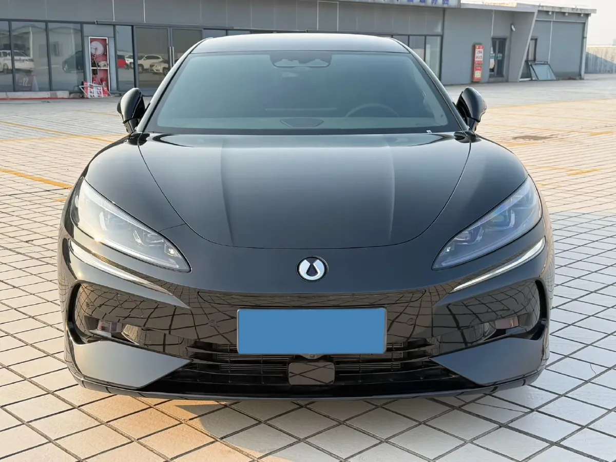 2024 Denza DenzaZ9 2.0T 207HP L4 E-CVT PHEV 38.5KWH,autocango,china used car exporter,china ev exporter,chinese used car exporter,chinese used ev exporter