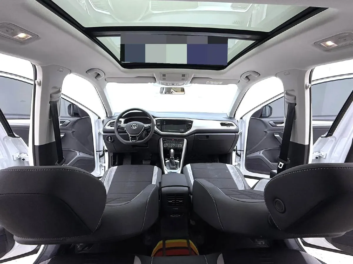 2021 Volkswagen T-Roc 1.4T 150HP L4 7DCT,autocango,china used car exporter,china ev exporter,chinese used car exporter,chinese used ev exporter