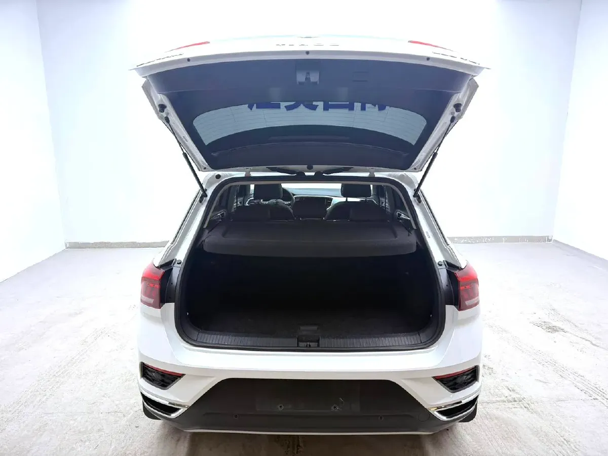 2021 Volkswagen T-Roc 1.4T 150HP L4 7DCT,autocango,china used car exporter,china ev exporter,chinese used car exporter,chinese used ev exporter