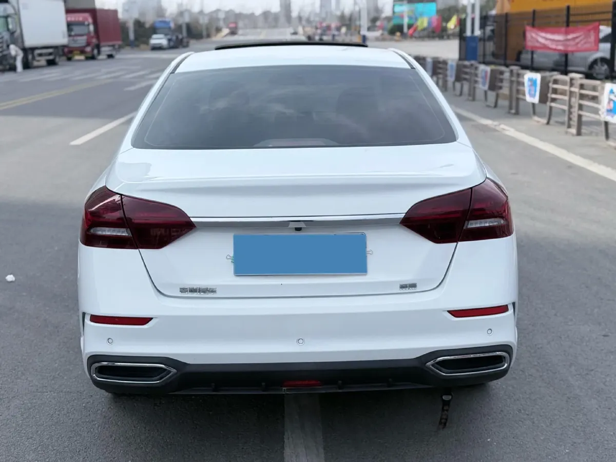 2021 BaoJun 530 1.5T 147HP L4 CVT,autocango,china used car exporter,china ev exporter,chinese used car exporter,chinese used ev exporter